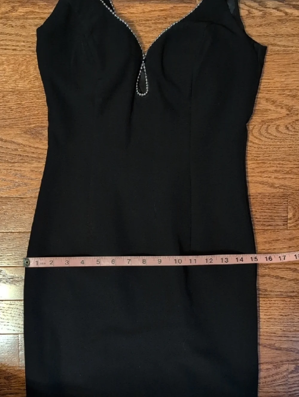 Elegant Black Body Con Midi Dress With Neck Details